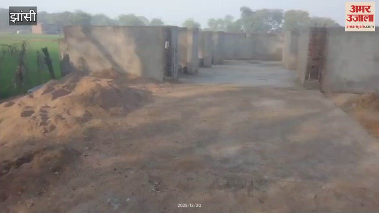 Jhansi: Allegations of corruption at the garbage disposal center of Gram Panchayat Kharkasani