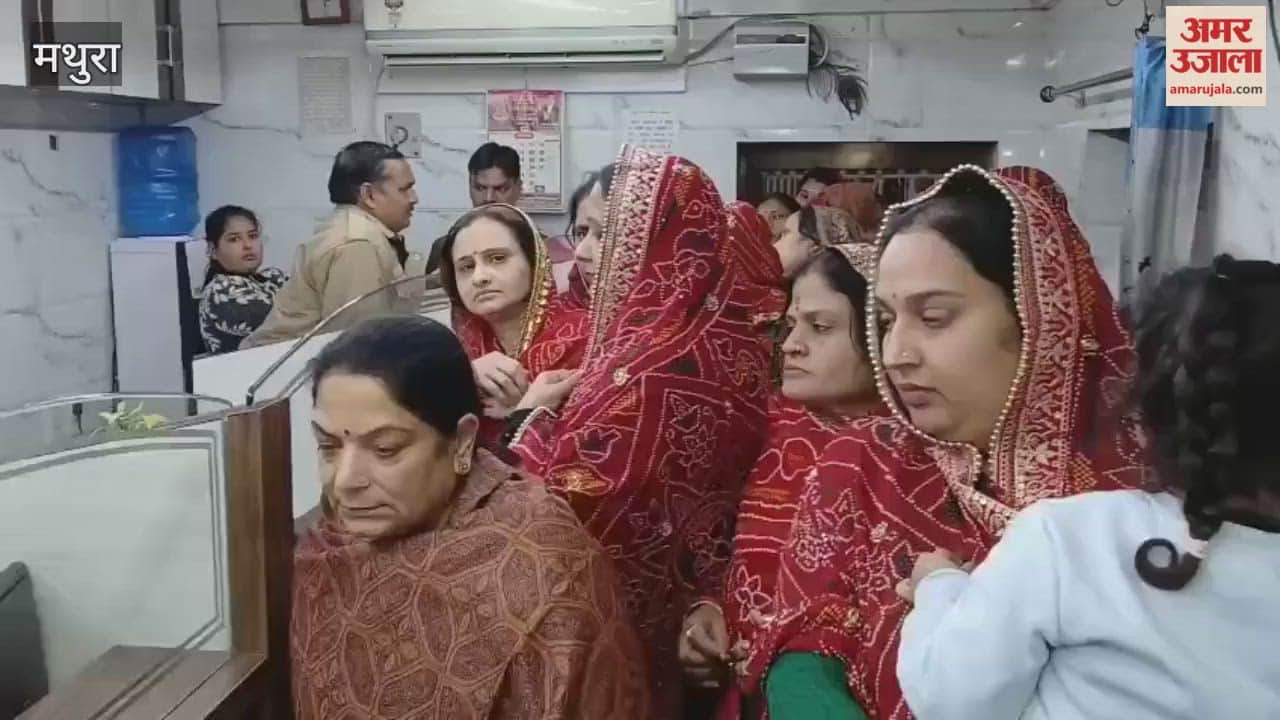 Movement restricted in Jagmohan area of Banke Bihari temple, women of Goswami community express outrage