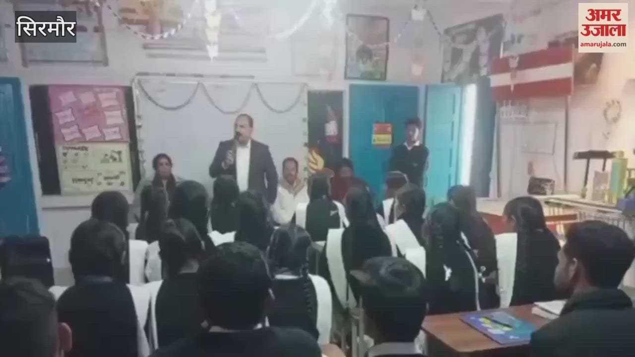 Sirmour An awareness program was organized at Trilokpur school as part of Road Safety Week