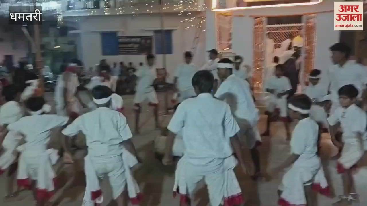 Dhamtari Panthi dance performed at district jail on occasion of Baba Guru Ghasidas Jayanti