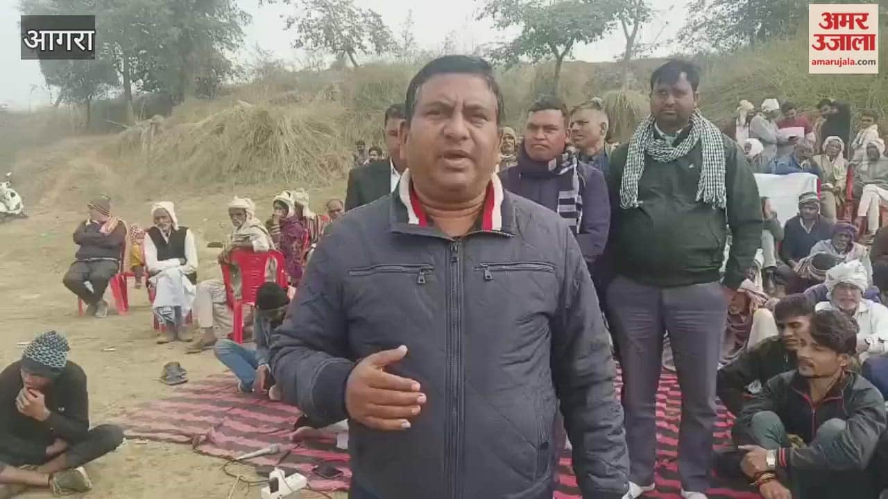 Dankerasa Villagers in Kheragarh Sit on Riverbank Protest