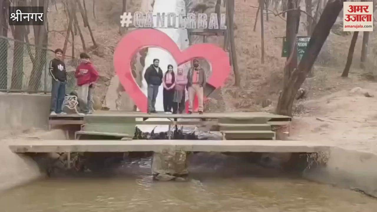 Tourists Flock to Ganderbal, Enjoy Stay and Await Snowfall