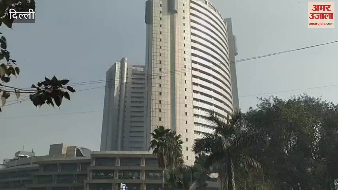 Scene of negligence on PUC certificate at some petrol pumps in Delhi