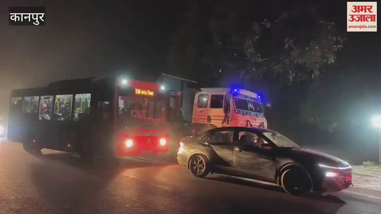 Traffic jam caused by broken-down dump truck; traffic restored after one hour