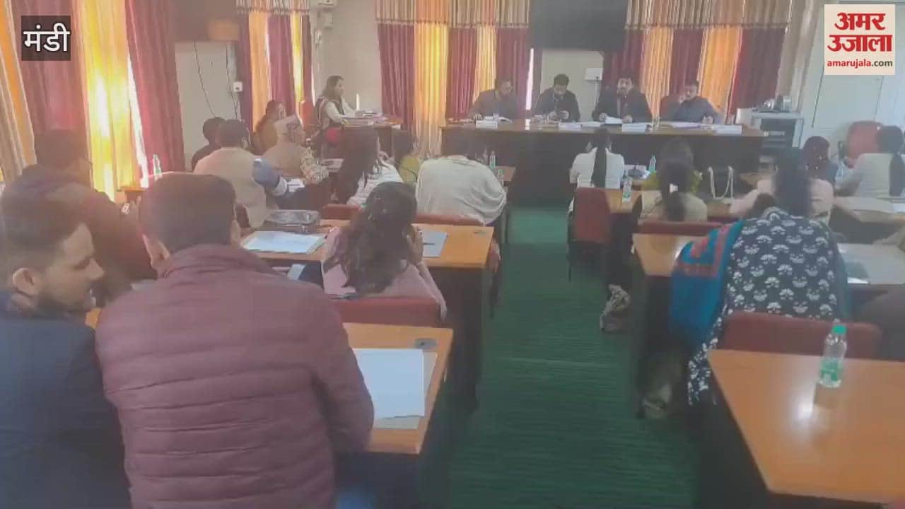 Mandi District council members are upset that officials are not attending meetings and are not answering their phones