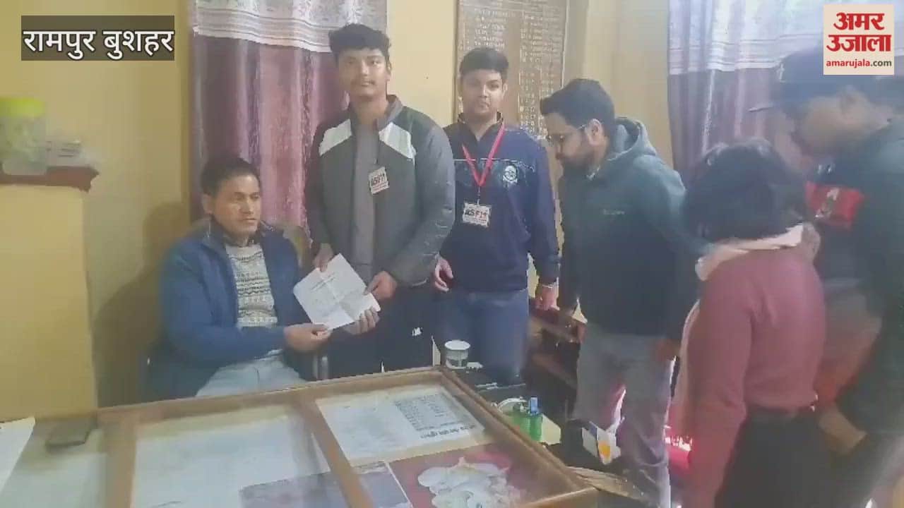 Rampur Bushahr The SFI Rampur unit met with the assistant engineer of the electricity board regarding the power supply problems