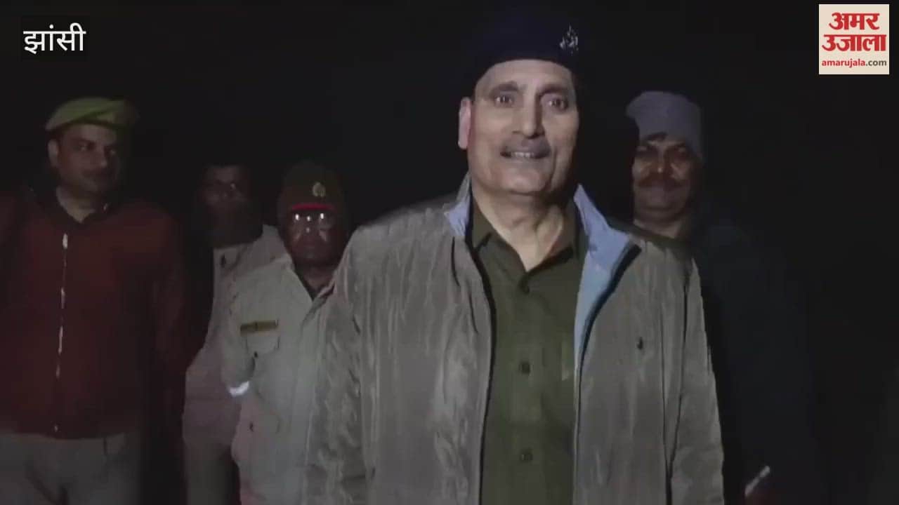 Jhansi: Three criminals arrested in police encounter, had escaped with 2.5 lakh rupees from Garautha intersection.