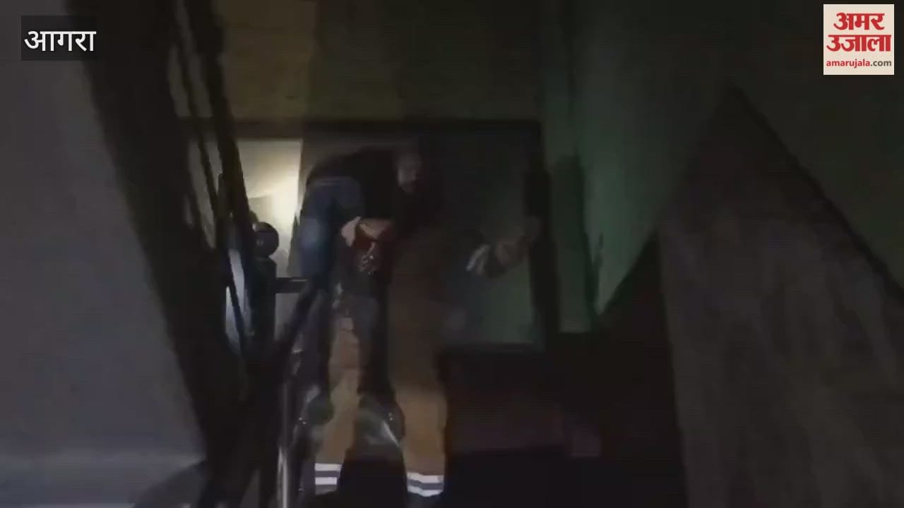 Major Fire Tragedy Averted at Agra Guest House 35 Tourists Rescued