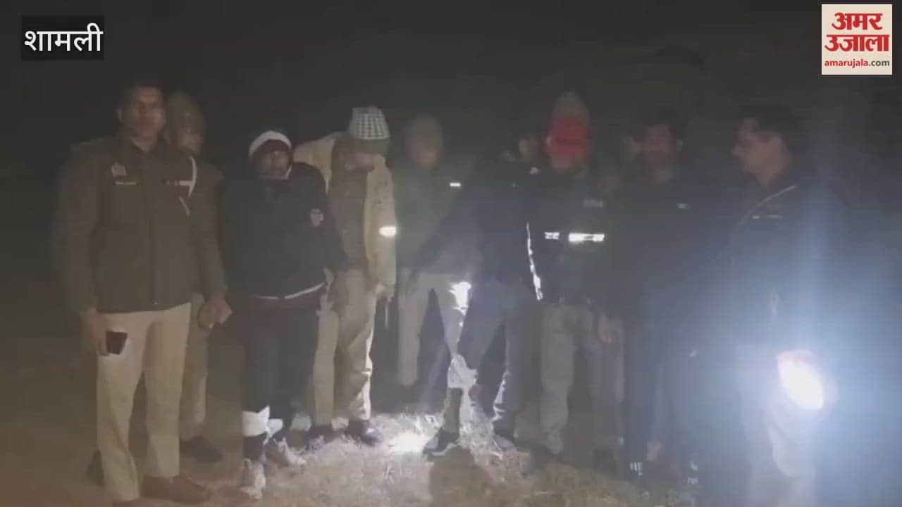 Two members of wire theft gang injured in encounter, two arrested