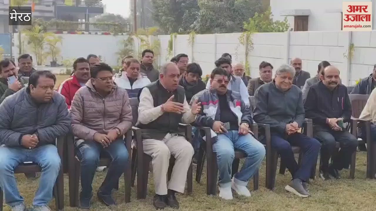 Meerut: Traders of Central Market met Arun Govil