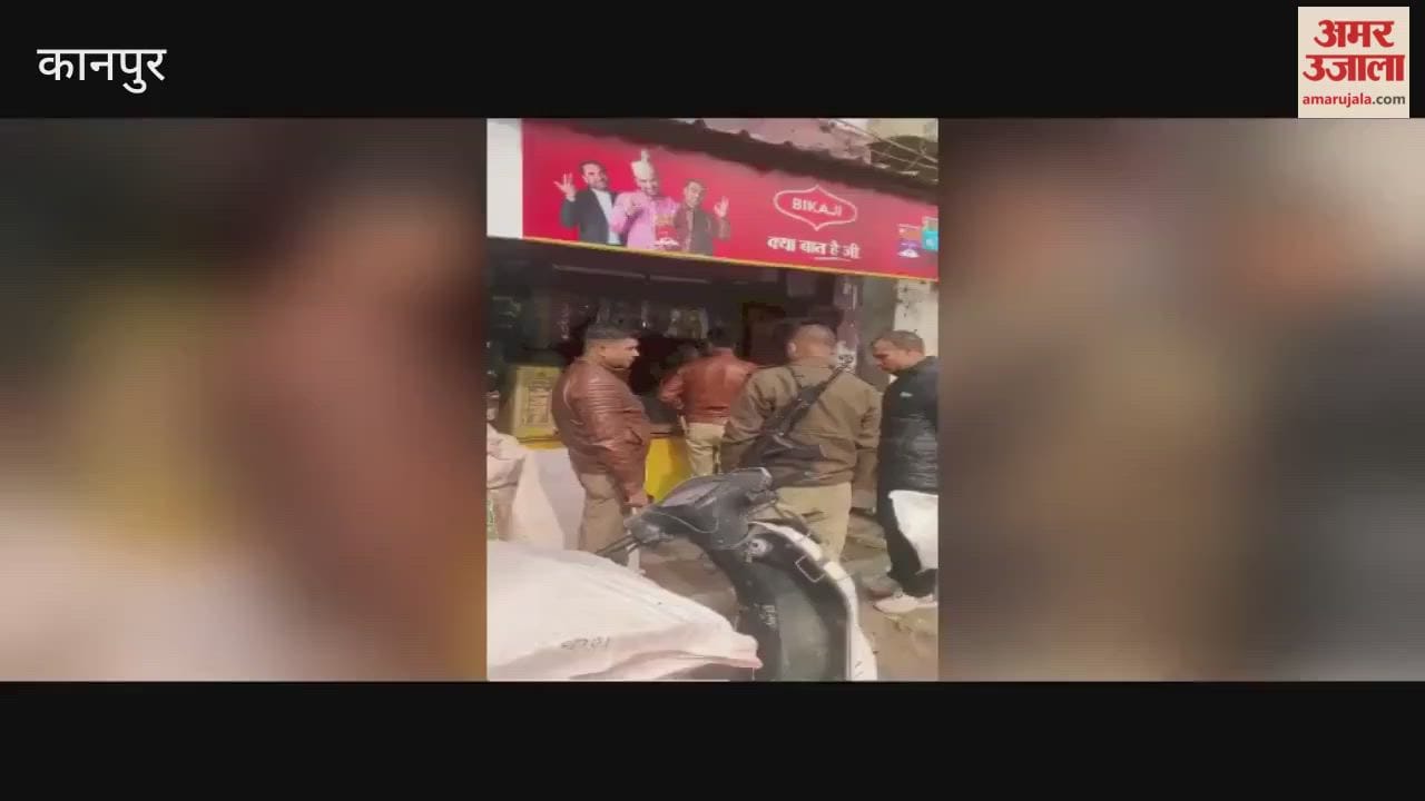 Kanpur: Police raid, counterfeit cigarettes of a branded company seized