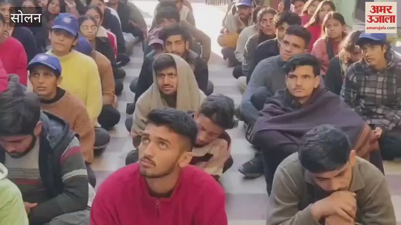 Volunteers visited the Sadar Police Station in Solan