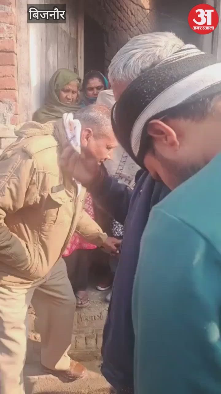 Bijnor: फूल सजाने वाले कारीगर की मौत पर हंगामा, पोस्टमार्टम न कराने को लेकर परिजन अड़े