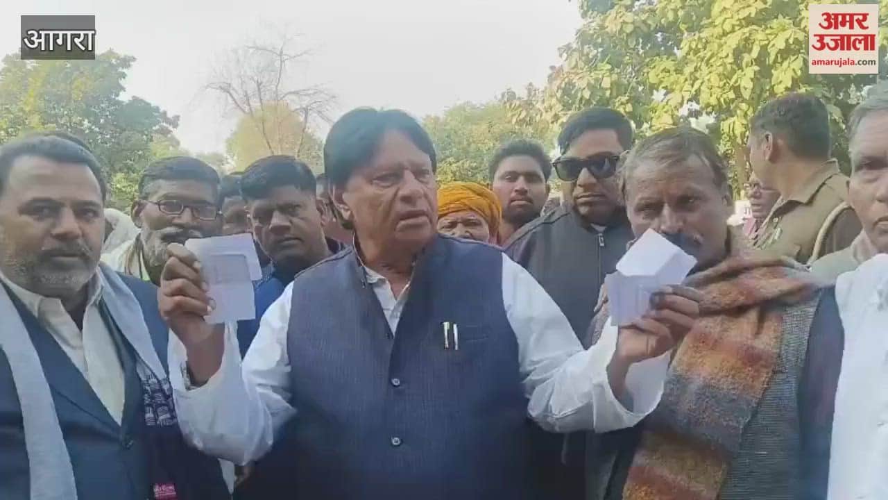 Samajwadi Party MP Ramjilal Suman met with SDM to discuss farmers problems