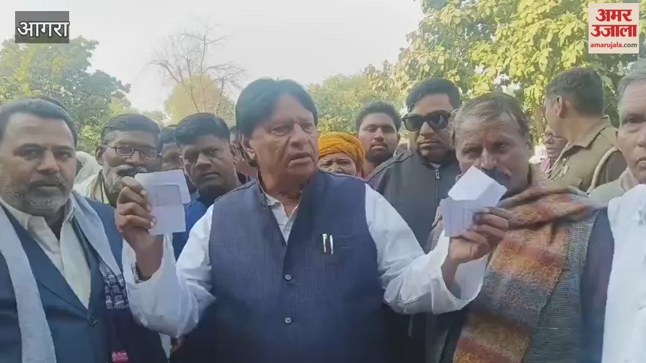 Samajwadi Party MP Ramjilal Suman met with SDM to discuss farmers problems