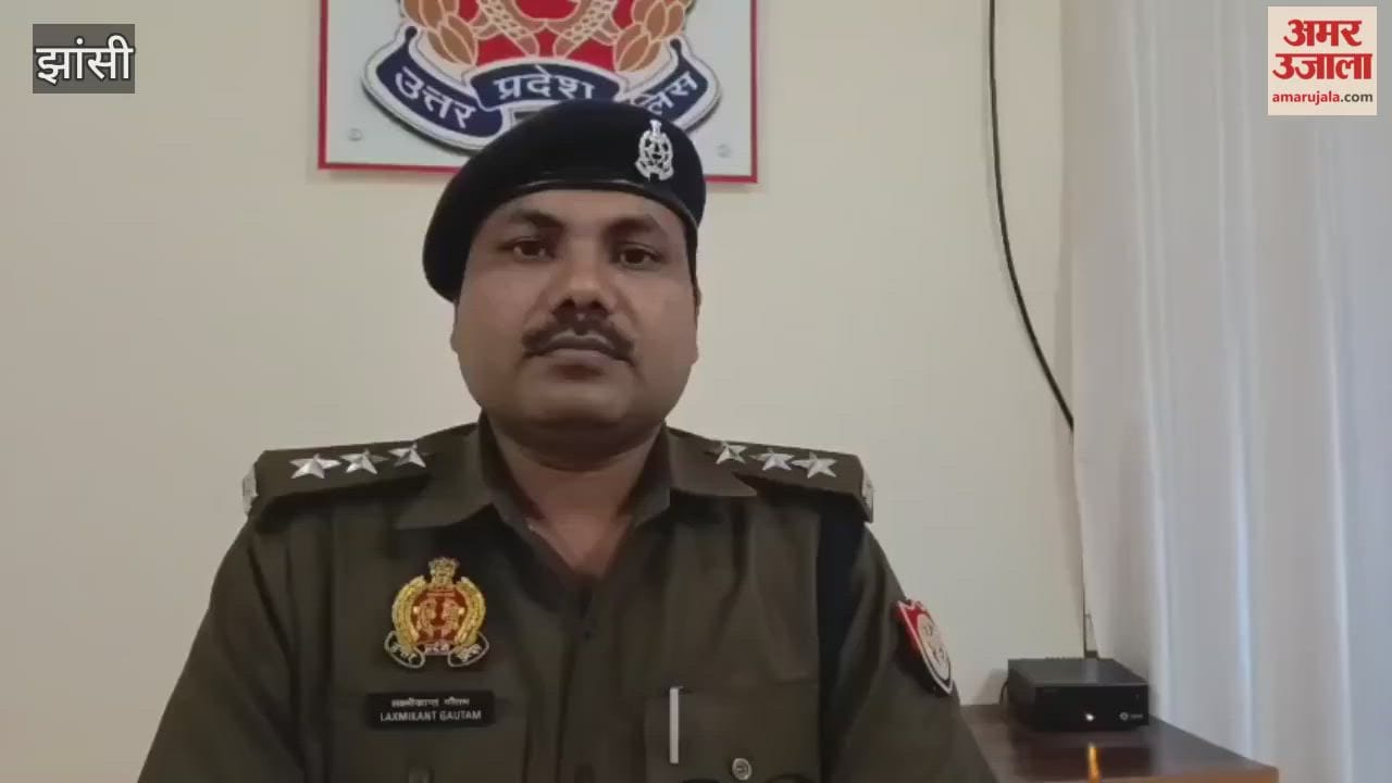 Eight gamblers arrested by Jhansi Police, CO Laxmikant Gautam gives information