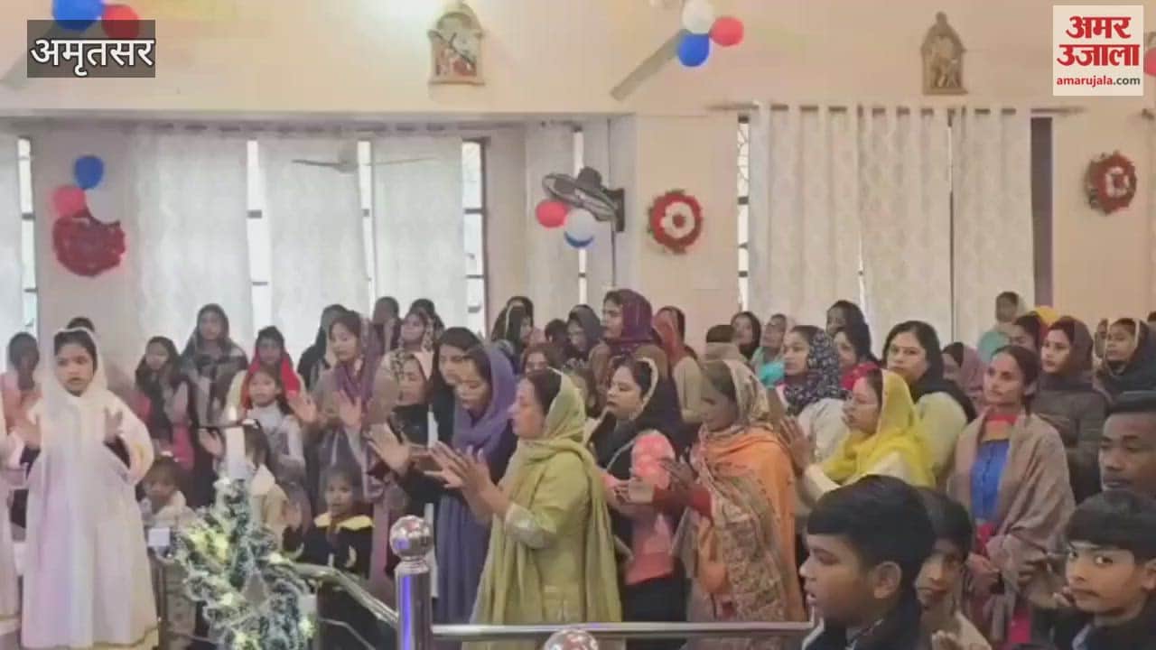 Former minister Kuldeep Dhaliwal participated in the church program on Christmas.