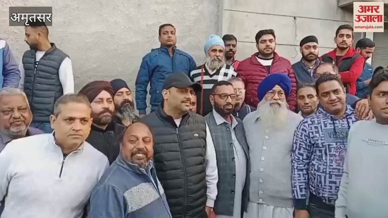 Meat shops are being shut down in Amritsar, shopkeepers protest