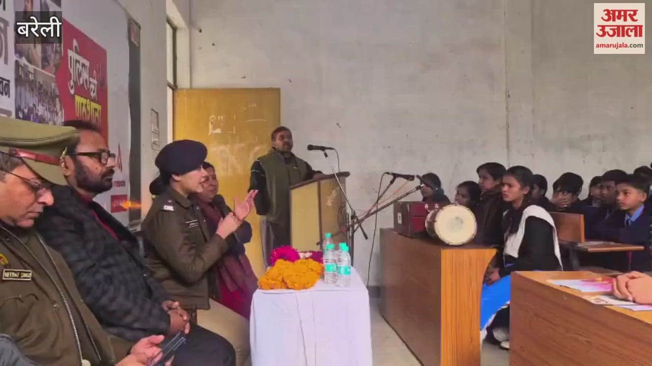 IPS Anshika Verma gave success mantras to students in Bareilly
