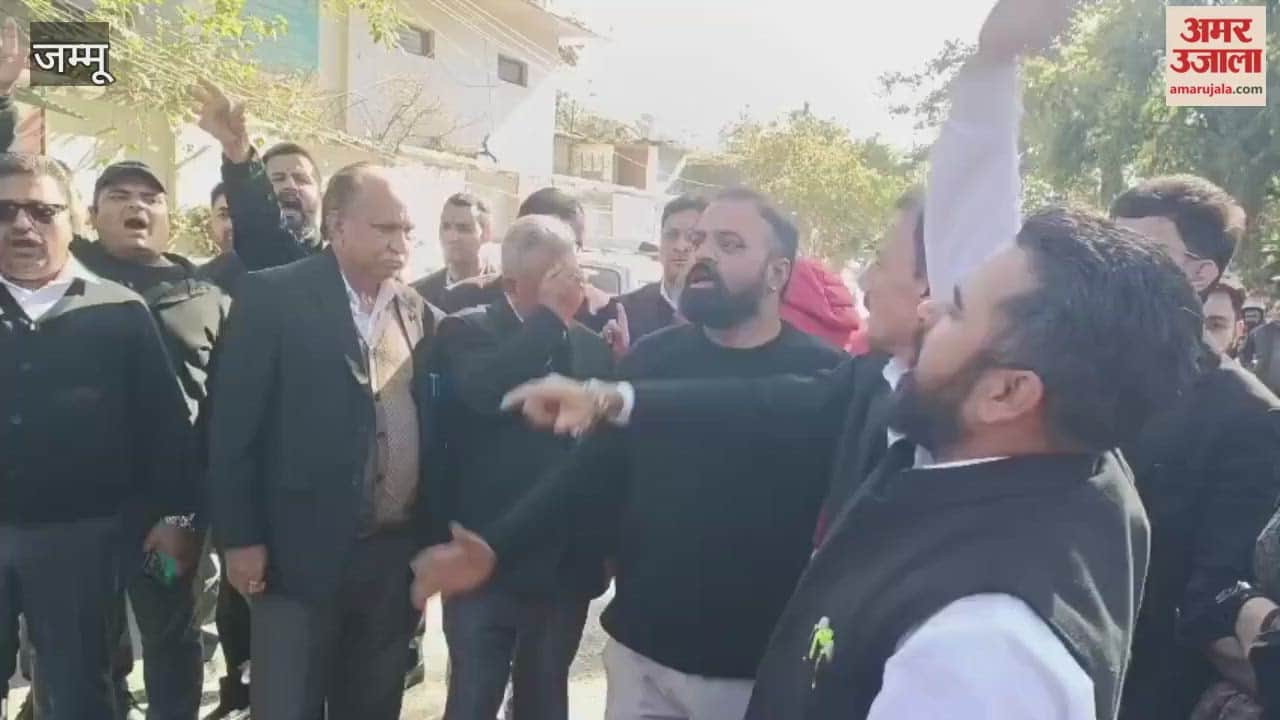 The Reasi Bar Association protested against the violence against Hindus in Bangladesh.