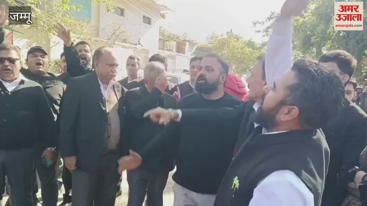 The Reasi Bar Association protested against the violence against Hindus in Bangladesh.