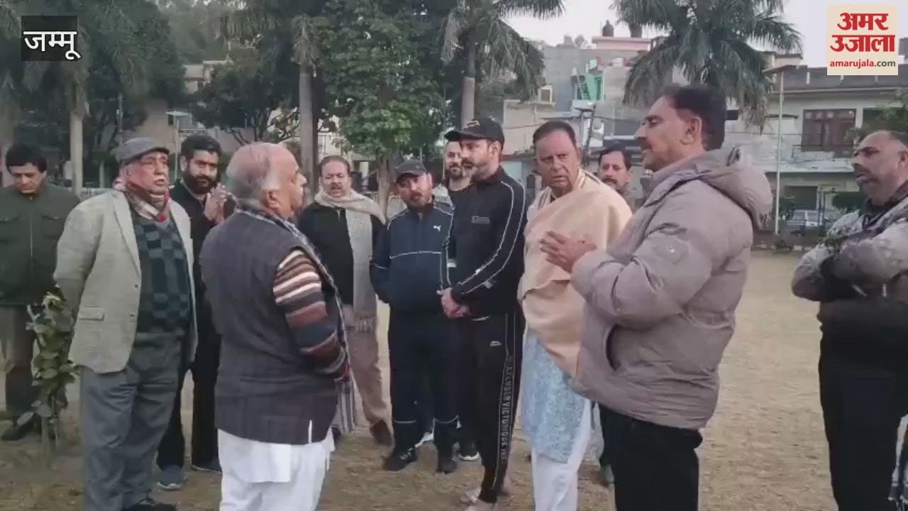 Reasi MLA Kuldeep Raj Dubey met with local residents and discussed development issues.