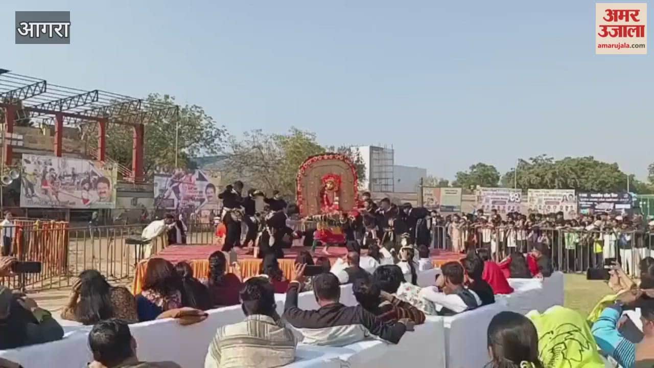 Students’ Colorful Performances Captivate the Audience