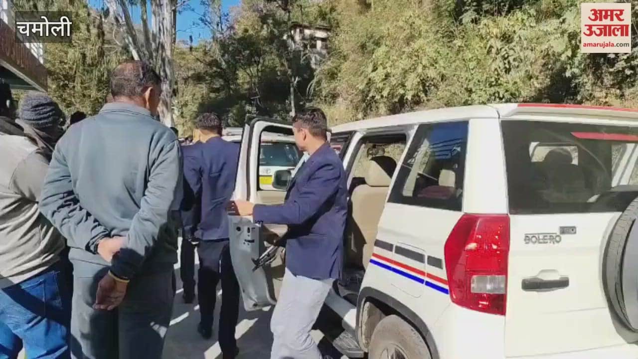 Garhwal MP Anil Baluni visited the Gairsain area, where villagers in Adibadri submitted a memorandum to him.