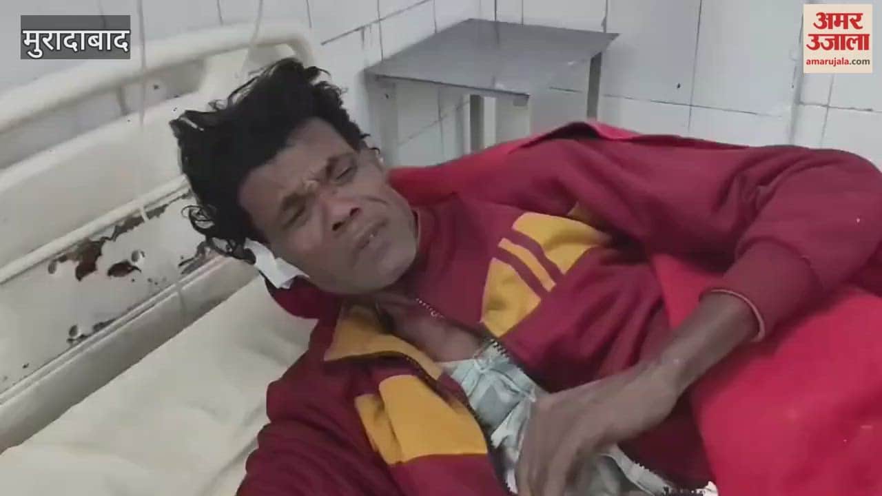 टक्कर लगने से मालगाड़ी के नीचे आया श्रमिक, पुलिस ने बचाई जान