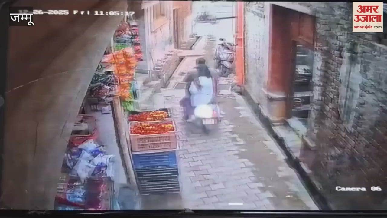 Theft in broad daylight at Chauhata Narsingh Temple in Samba, incident captured on CCTV