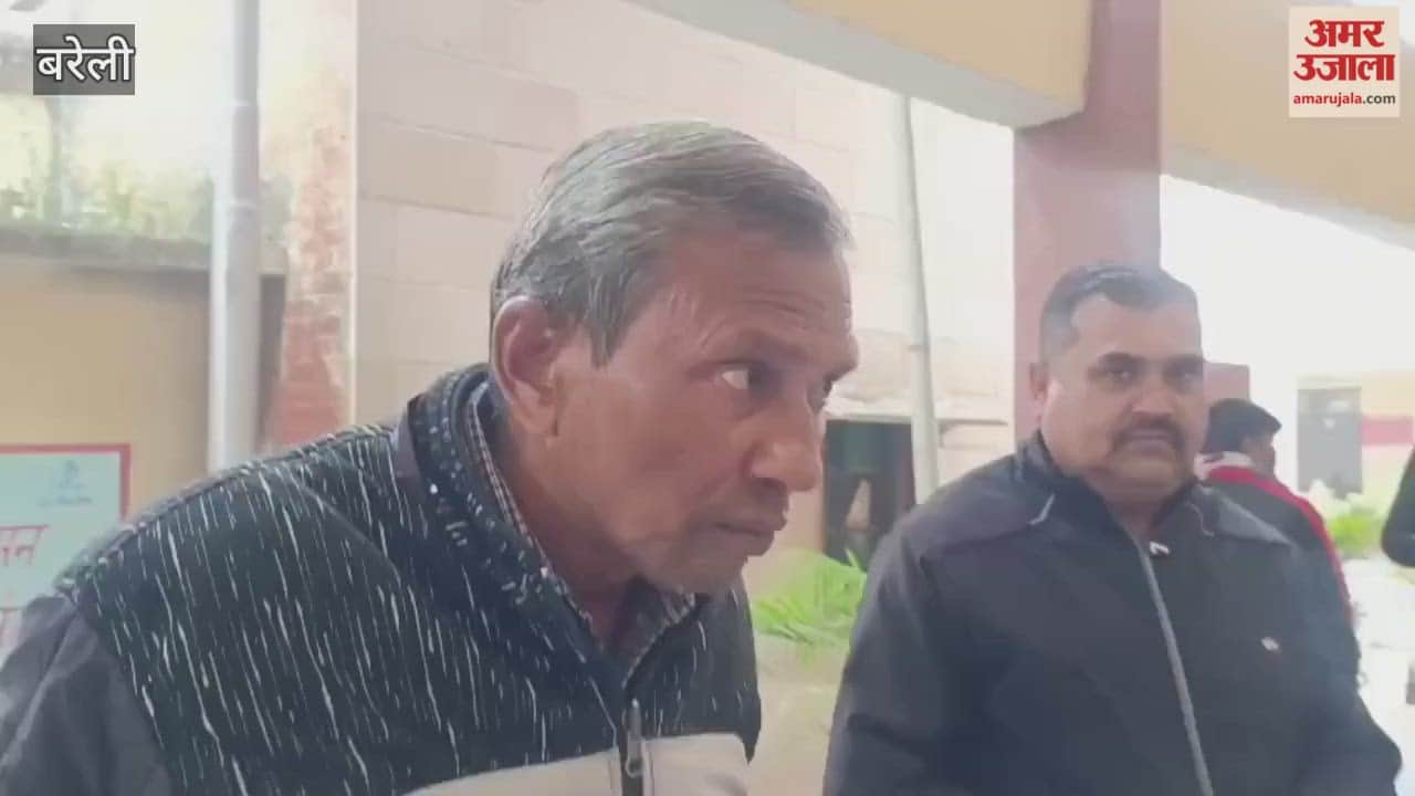 Application forms are being distributed in Bareilly for adding and removing names from the voter list