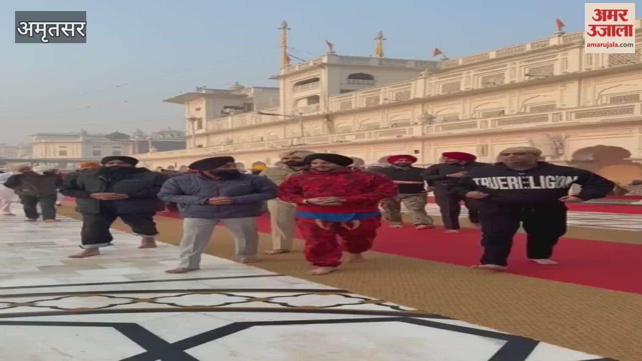Singer Jazzy B arrives at  Golden Temple