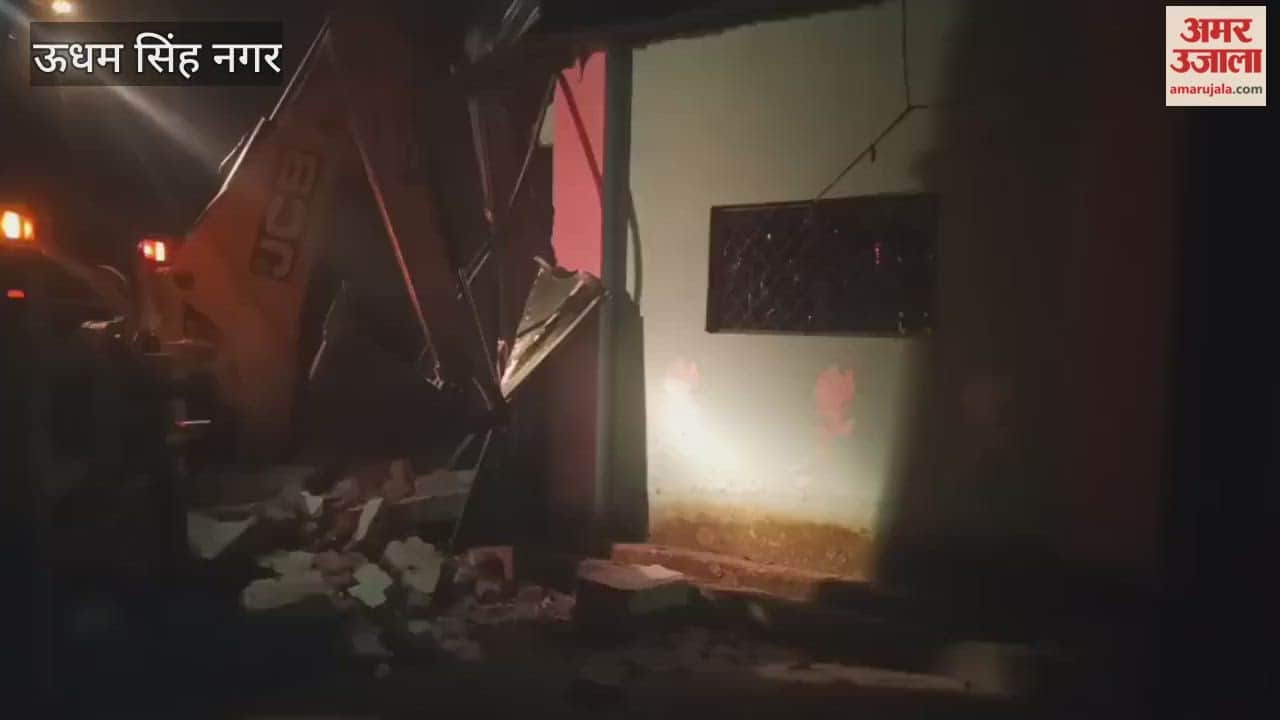 The tomb built in the herbal research center premises was demolished in gadarpur