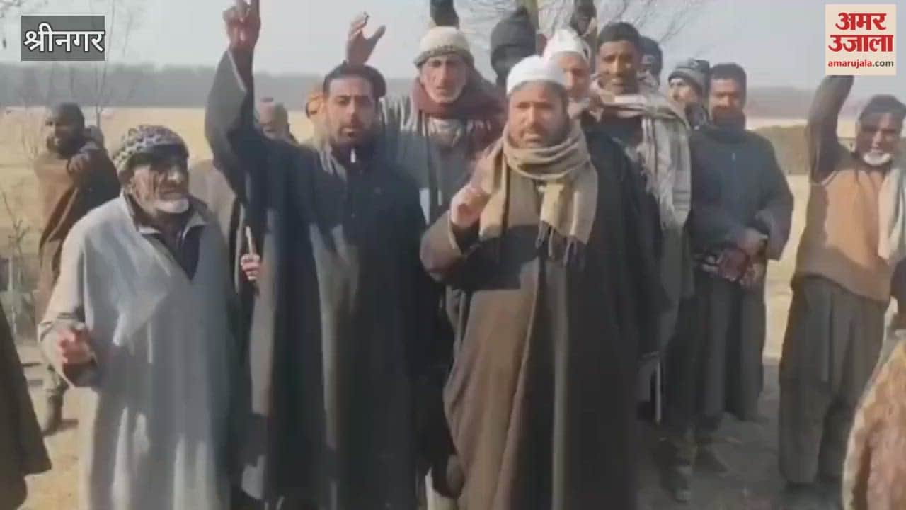 Hajin Farmers Protest Embankment Construction, Allege Encroachment on Private Land