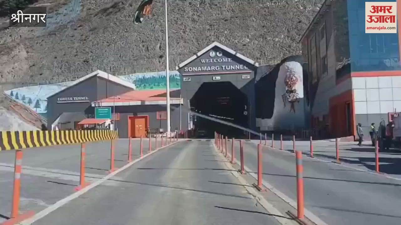 Fresh Snowfall Brings Fresh Hope for Tourism in Kashmir