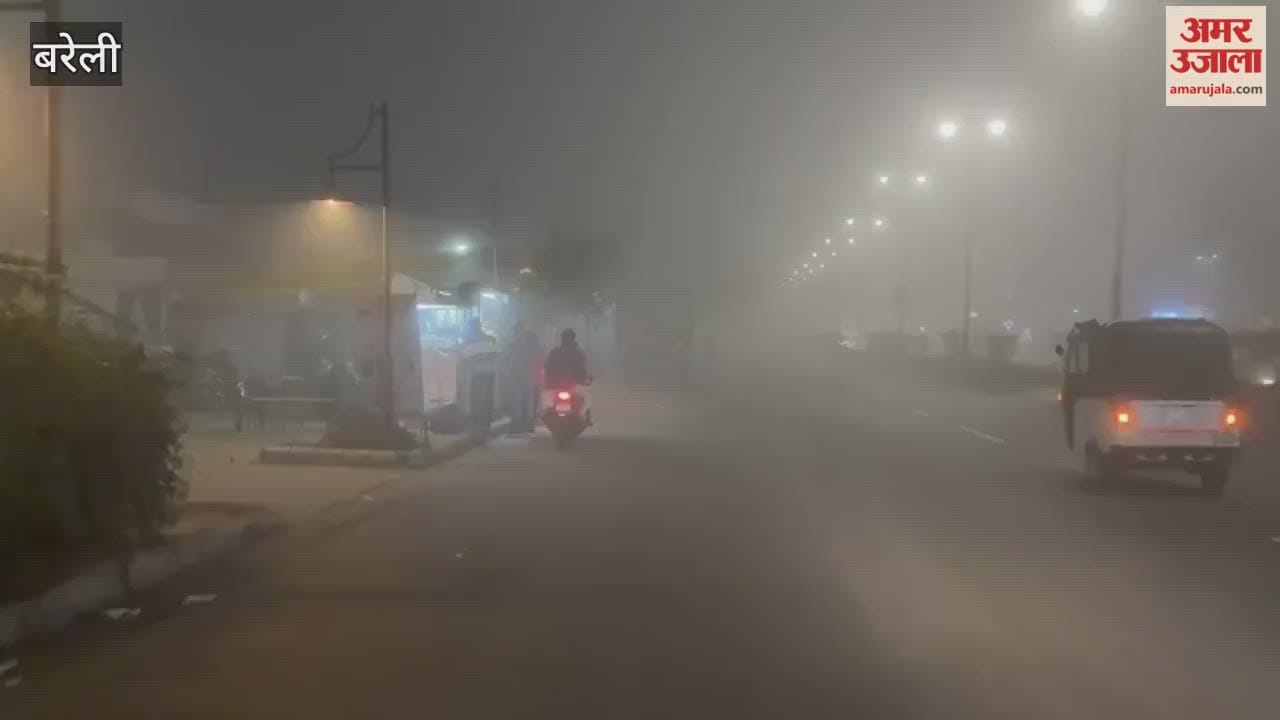 trucks parked on the roadside can become cause of accidents in Fog