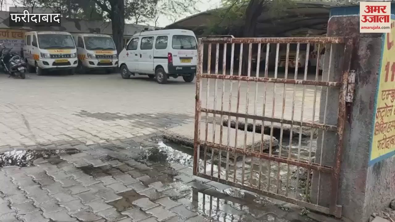 Sewage water is flowing right at the main entrance of BK Hospital and reaching the municipal corporation headquarters