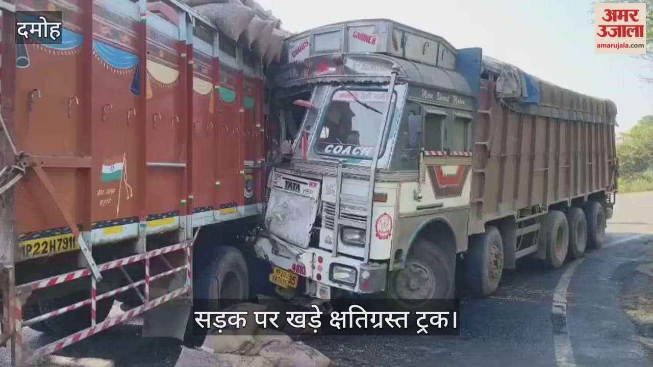 Two trucks collided on Damoh Jabalpur Highway