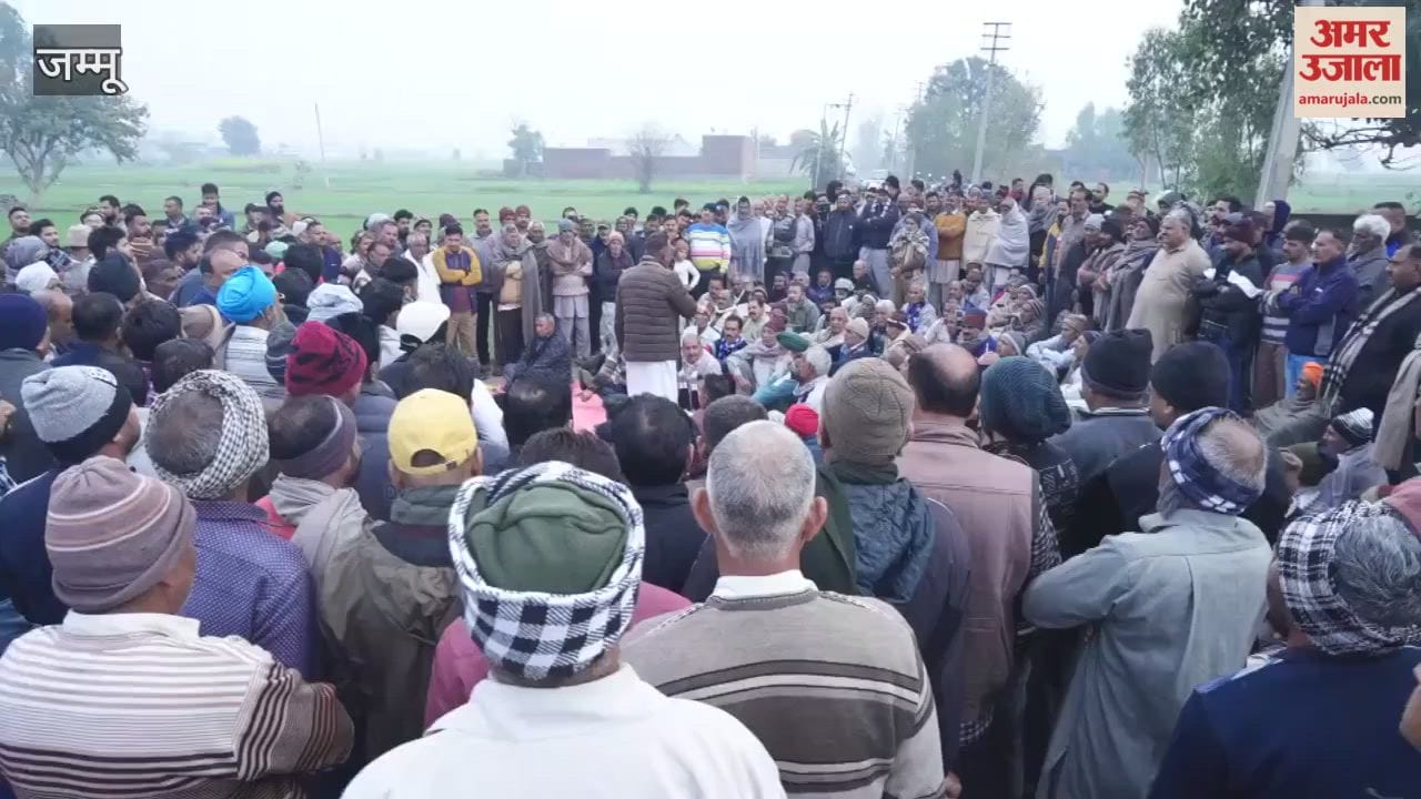 Border village in darkness throughout night, residents protest against electricity department