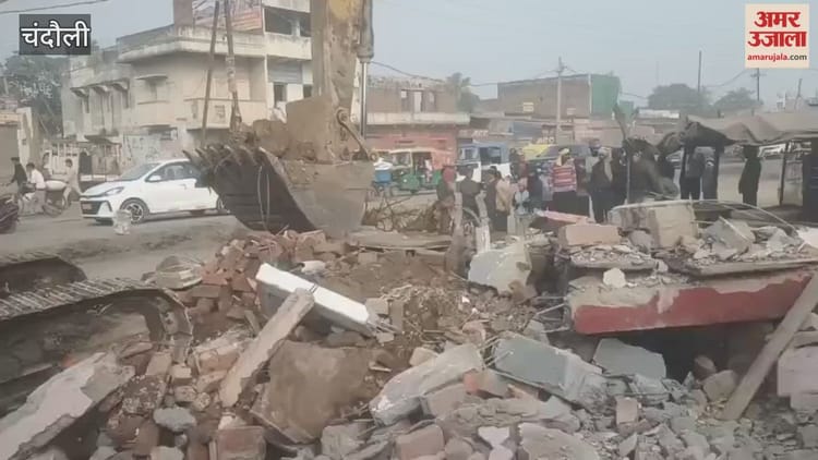 सिक्स लेन निर्माण के दौरान दुलहीपुर का शिव मंदिर ध्वस्त, Video - Shiv Temple In Dulhipur Demolished During Six-lane Road Construction - Amar Ujala Hindi News Live