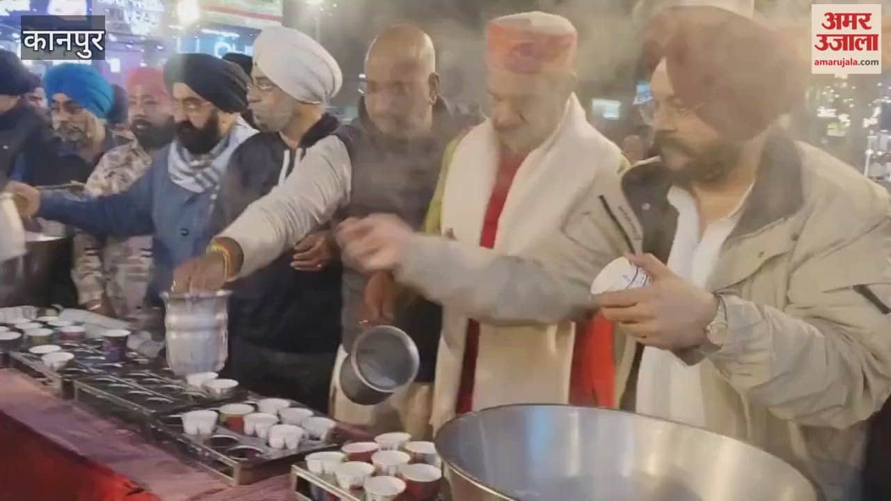 700 liters of milk and prasad distributed to passersby and devotees