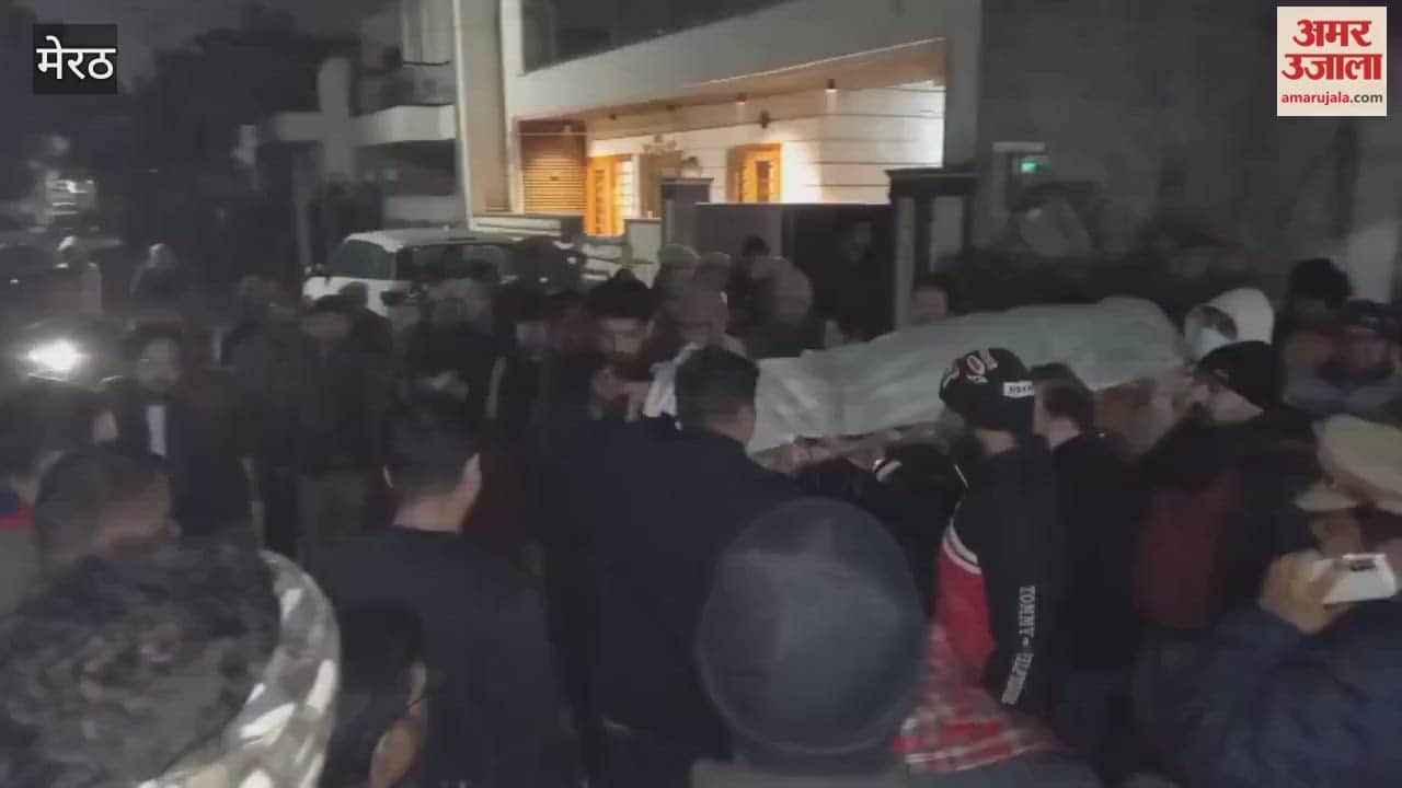 Sons shouldered the bier of father Vinay Tyagi, the notorious man was cremated at Brajghat.