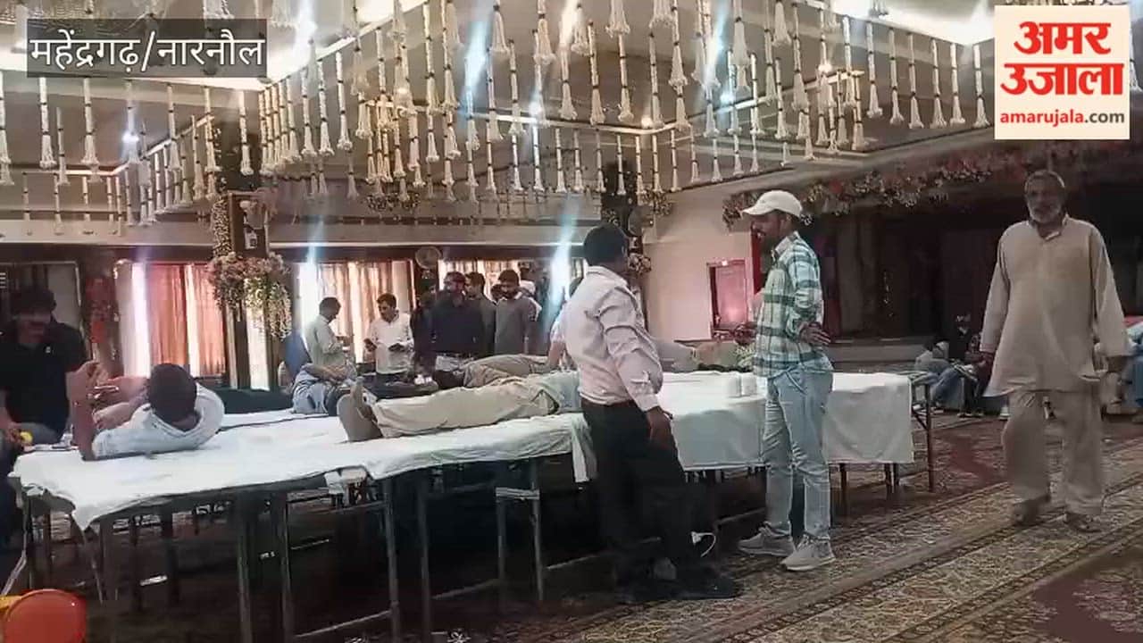 Blood donation camp on Dr Ajay Chautala's birthday in Narnaul, 154 units of blood collected till 1 pm