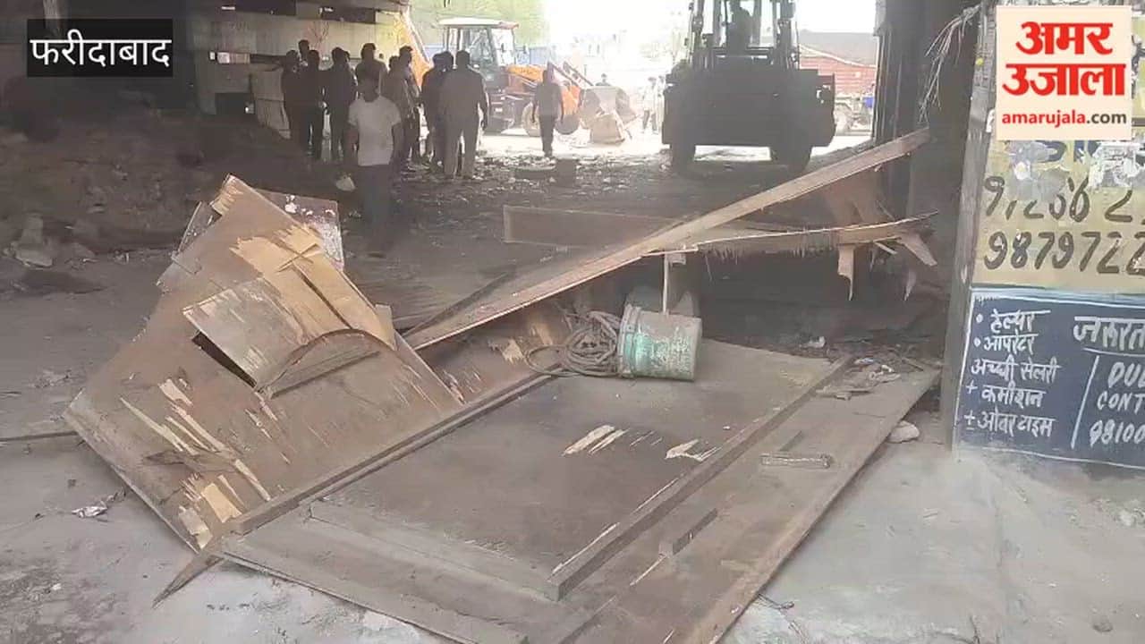 Faridabad Corporation takes action against illegal kiosks under Bata Pool