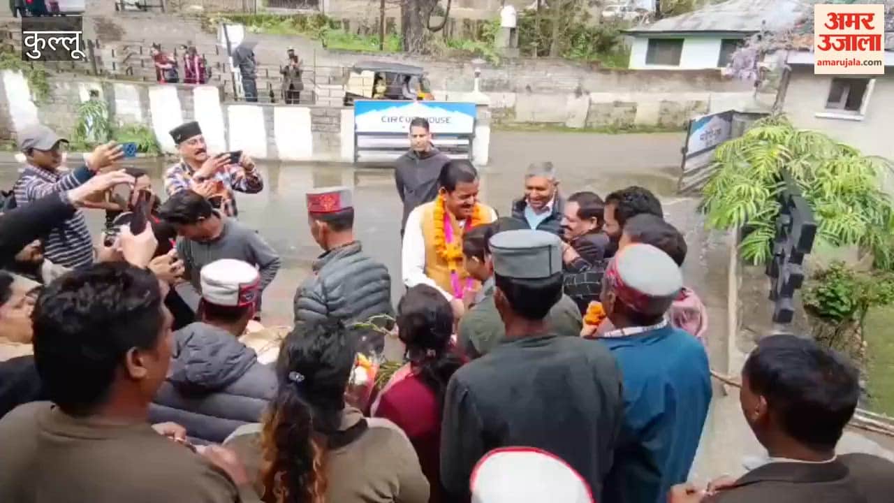Kullu People danced to celebrate the formation of Lingar Bansu Panchayat