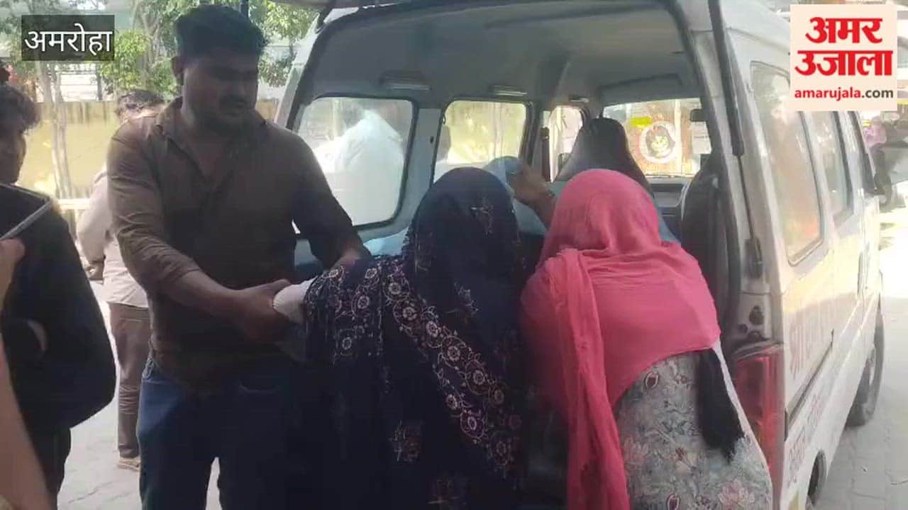 E-rickshaw driver dies after being hit by a car on the highway