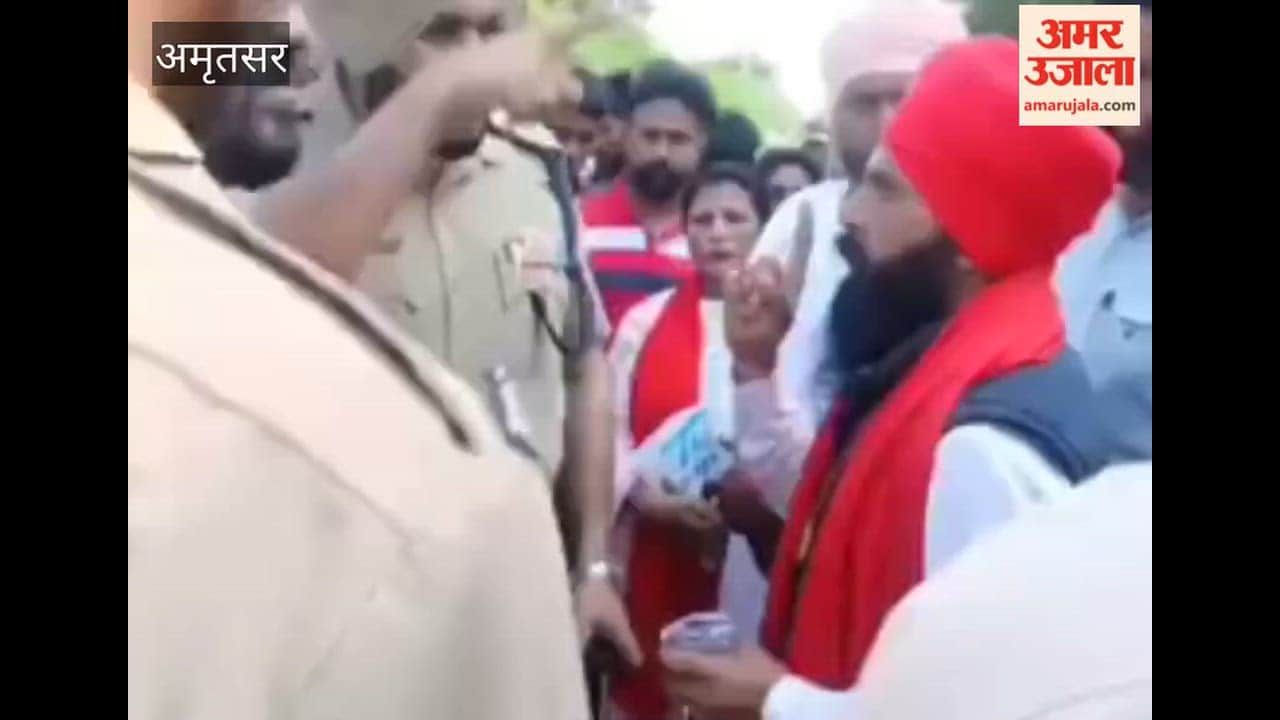 Protest over pending issues at Ajnala Police Station