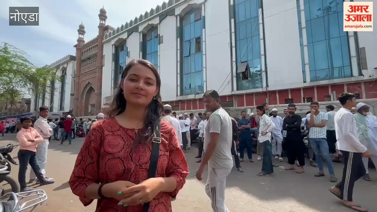 Noida Massive Crowd for Alvida Namaz at Sector-8 Jama Masjid