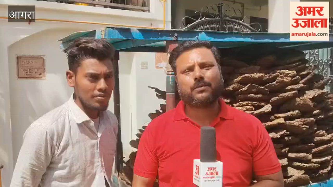 LPG Shortage Forces Families in Agra to Cook on Traditional Cow-Dung