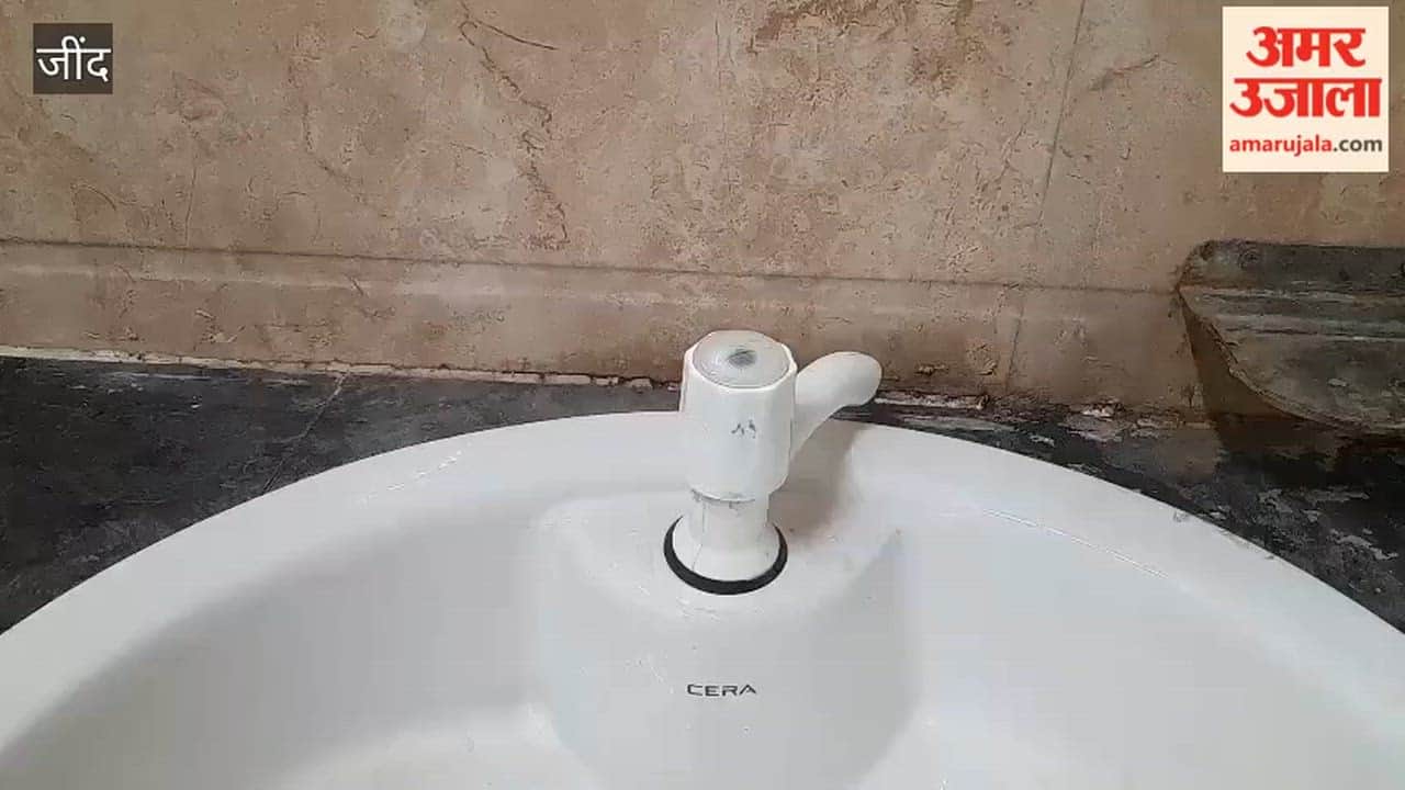 Toilet water tap lying broken in Jind Civil Hospital